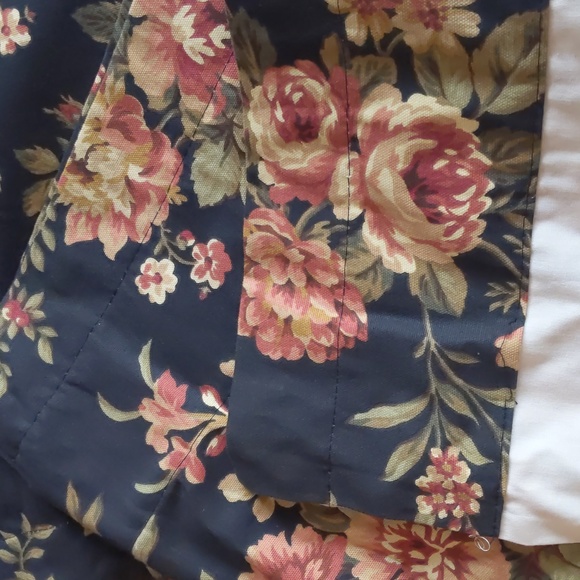 Valences - Picture 6 of 8